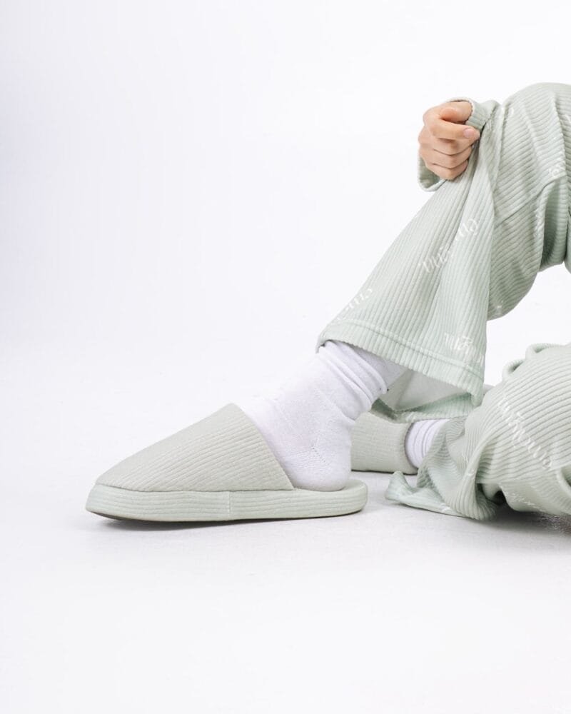 emalynn slippers1 min